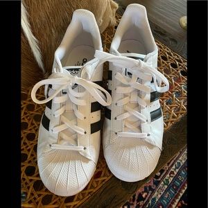 Stan Smith Superstar Adidas women’s 8.5 (6.5)